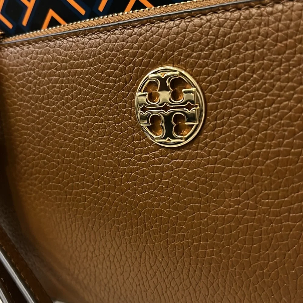 Tory Burch Chelsea Wallet Wristlet